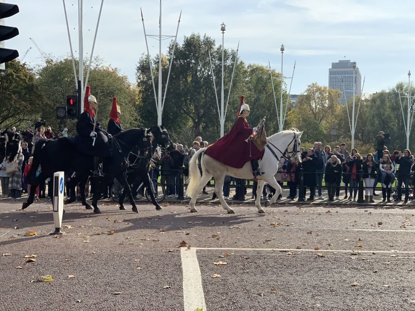 London: Changing of the Guard Private Group or Family Tour - Who this private Guard tour is best for