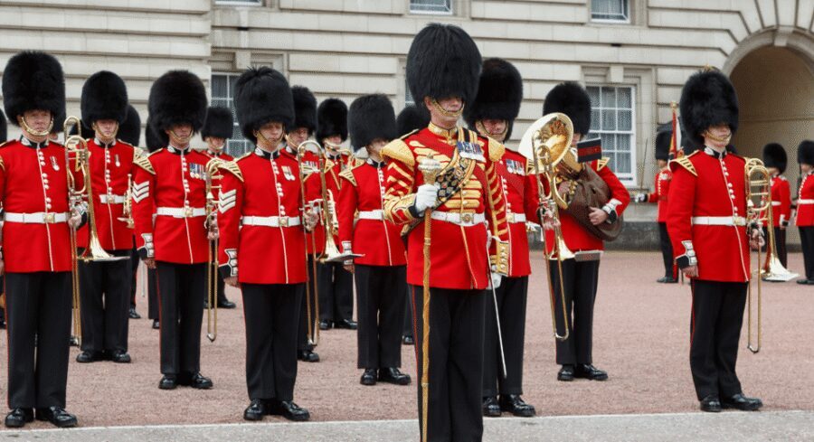 London: Changing of the Guard Walking Tour with Small Group - Front-row views at the Changing of the Guard, without the chaos