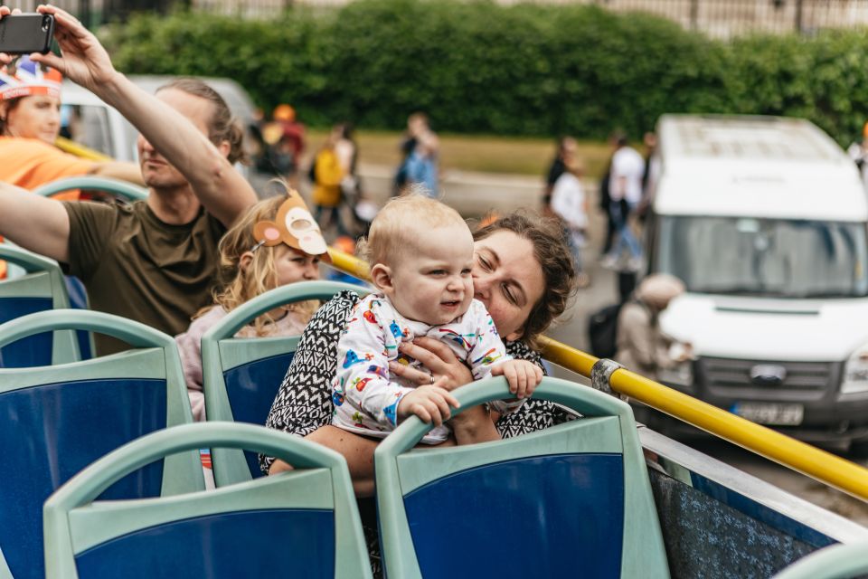 London: Children's Open Top Bus Tour - Using the Tootbus app to extend the day