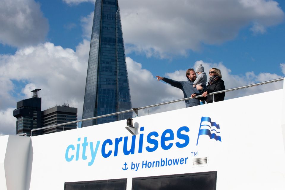 London: Christmas Day Sightseeing Cruise - The Boat Experience: Heated Comfort with an Open Deck for Photos