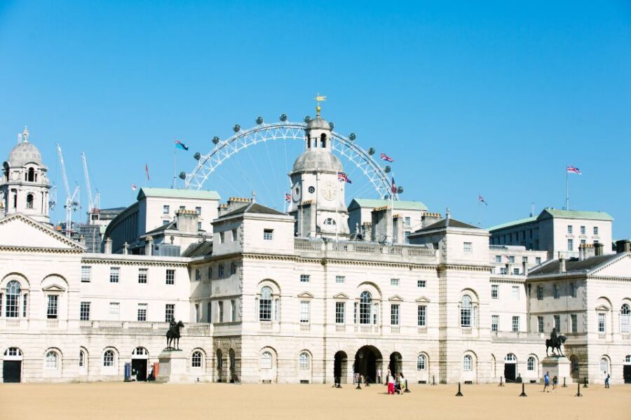 London: City Highlights Guided Bike Tour - Two hours of London highlights, without the long lines