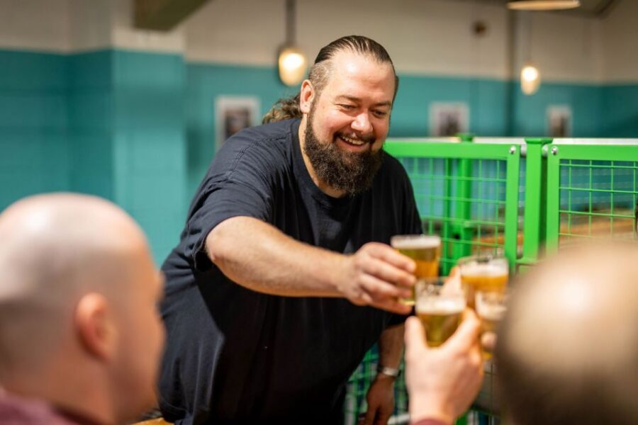 London: Craft Brewery Tour with Tasting of 4 Beers - Brewing basics you’ll actually taste