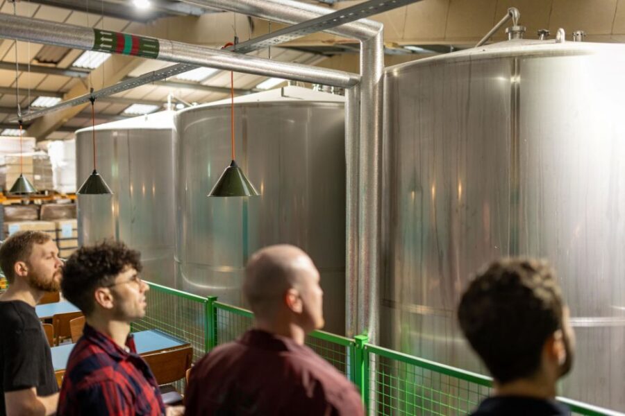 London: Craft Brewery Tour with Tasting of 4 Beers - Is it worth $26.94 in London?