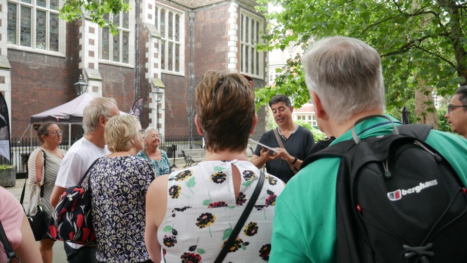 London: Downton Abbey Guided Walking Tour - Temple Underground to Downton Abbey Story Mode
