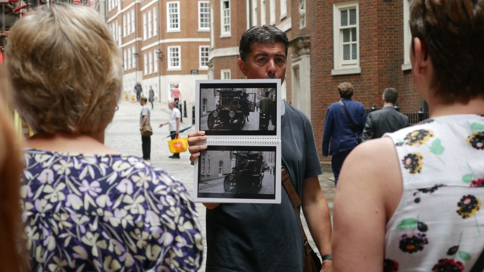 London: Downton Abbey Guided Walking Tour - Lady Rose, Jack Ross, and the Set-Up for Chaos
