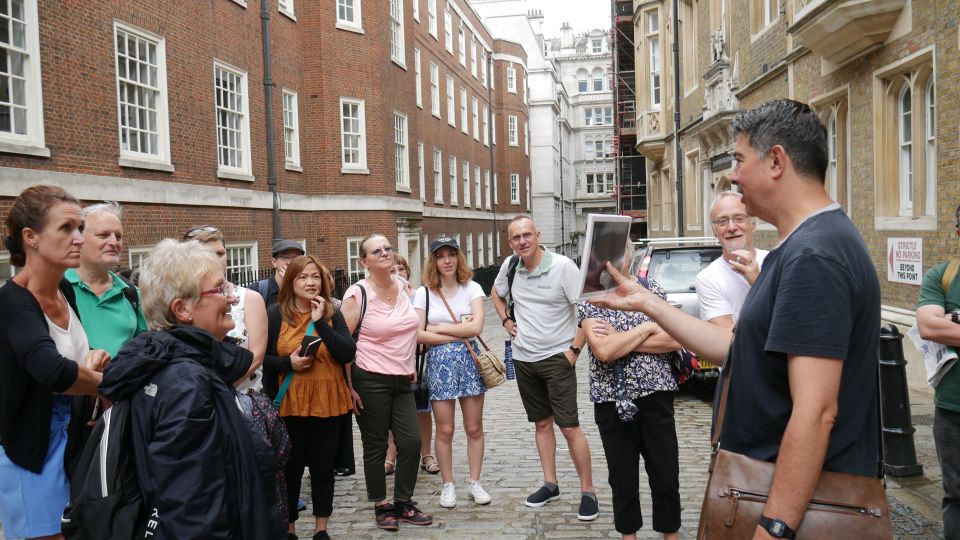 London: Downton Abbey Guided Walking Tour - Cora, Simon Bricker, and Piero della Francesca