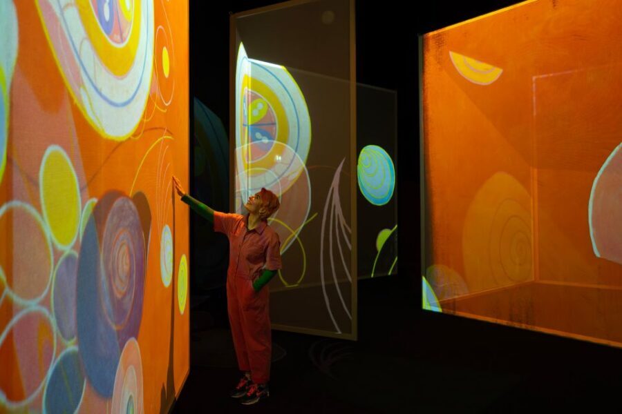 London: Entry Ticket to Frameless Immersive Art Experience - Where the best photos happen: angles, lighting, and timing