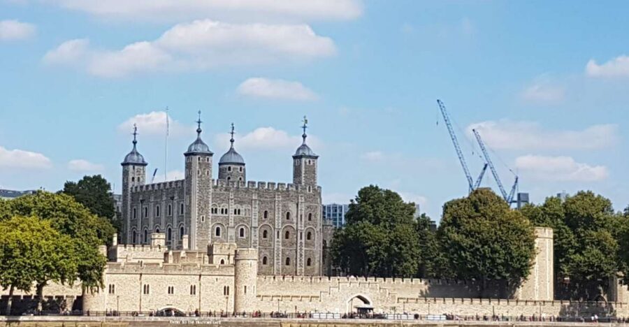 London: Explore The Tower of London & Tower Bridge! - Green Park to Westminster: the day’s easy, guided “starter”