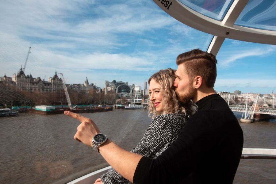 London Eye Private Capsule Experience for Couples or Groups - The View: 360° Over London at 135 Meters