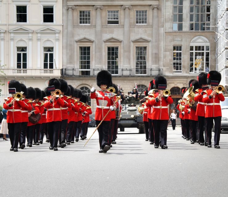 London Family-Friendly Walking Tour with Fun Activities - Value for money: is $298 per person worth it?