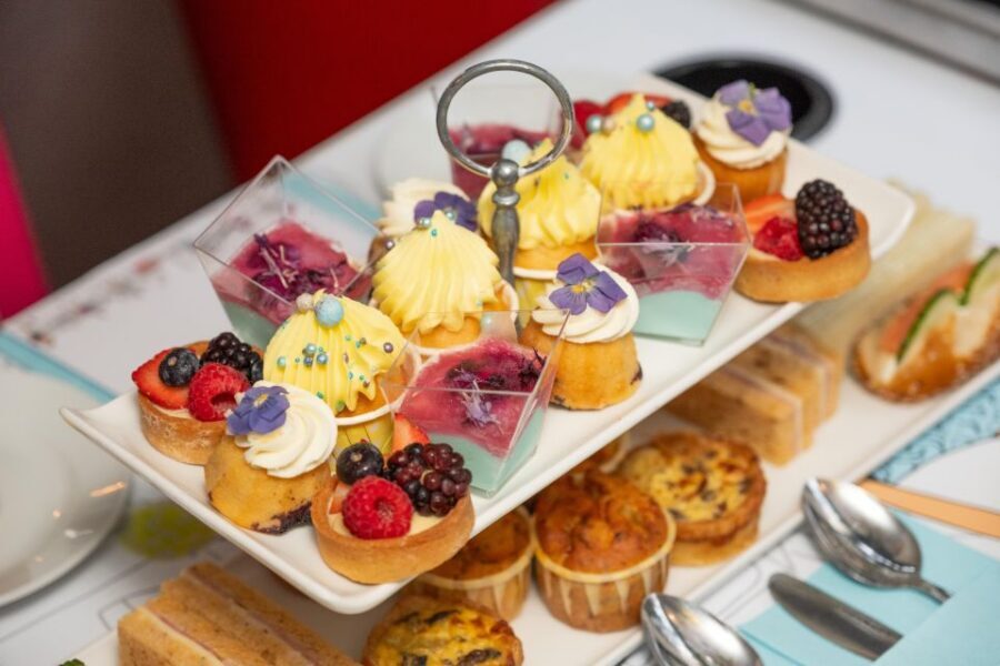 London: Gin and Afternoon Tea Bus Tour with Audio Guide - Gin and tonic meets tea time: what the tasting actually adds