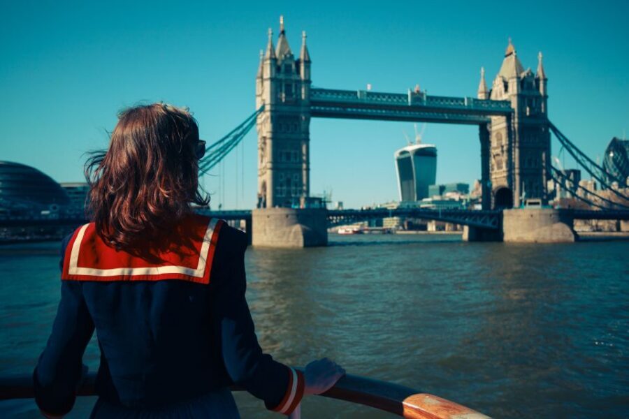 London: Greenwich Highlights Private Tour and Thames Cruise - Greenwich’s Meridian Line makes time feel real