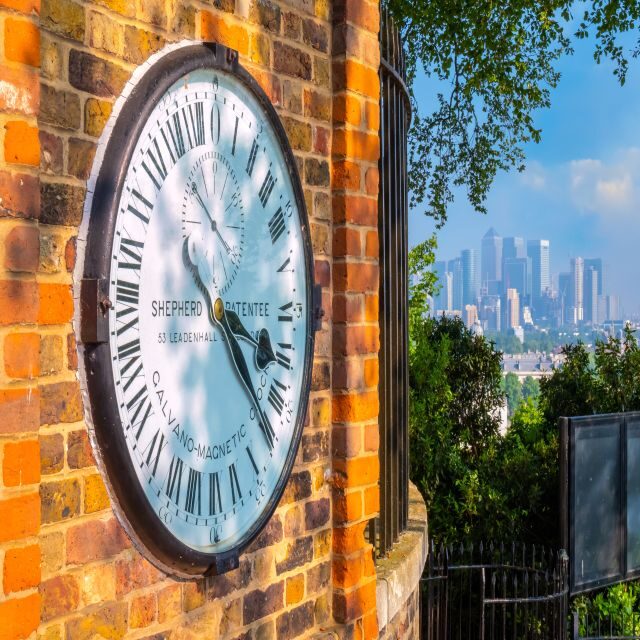 London: Greenwich Highlights Private Tour and Thames Cruise - Greenwich’s timekeeping stops: Meridian Line and Royal Observatory