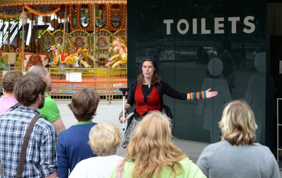London: Guided Loo Tour - Hilarious Content With a Real Sense of Place