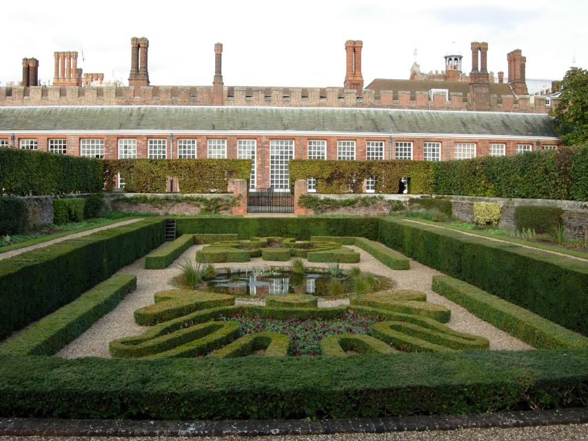 London: Hampton Court Private Guided Tour - Should you book Hampton Court Private Guided Tour?