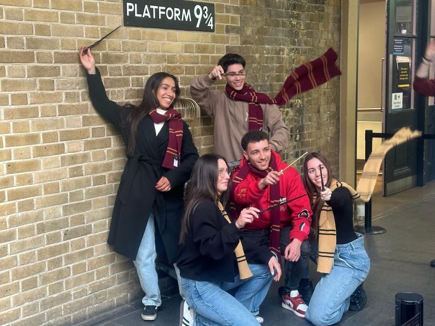 London: Harry Potter Black Cab Tour with Hotel Pick Up - Leadenhall Market: Cobblestones That Help You See Diagon Alley