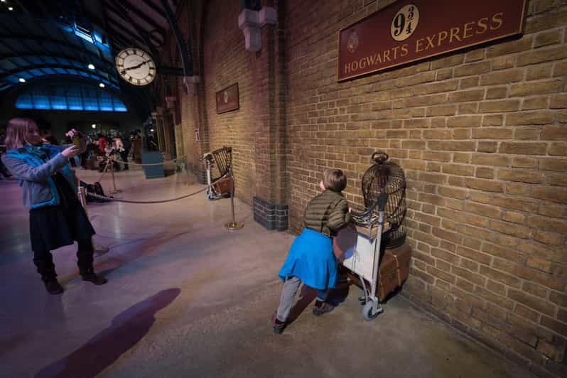 London: Harry Potter Inspirations and Locations Tour - Price and value: what $18 buys you (and what you still pay for)