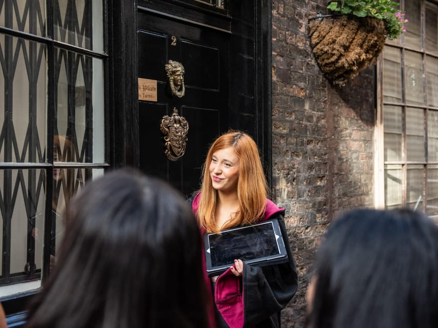 London: Harry Potter Sights and Shrek's Adventure Combo Tour - 3 Hours of Wizard Film Locations: Streets, Courtyards, and Story Clues
