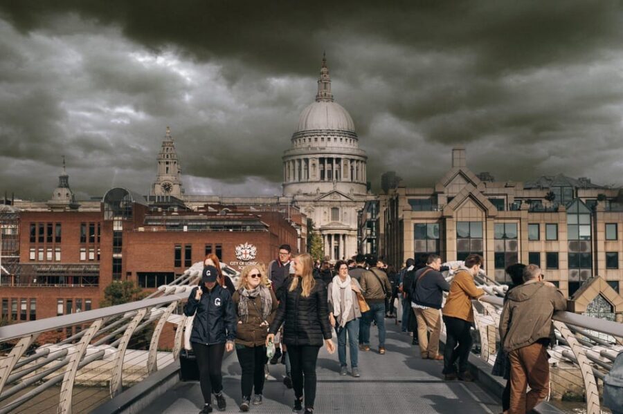 London: Harry Potter Walking Tour in German - Southwark View Point: Where You Start the Spell