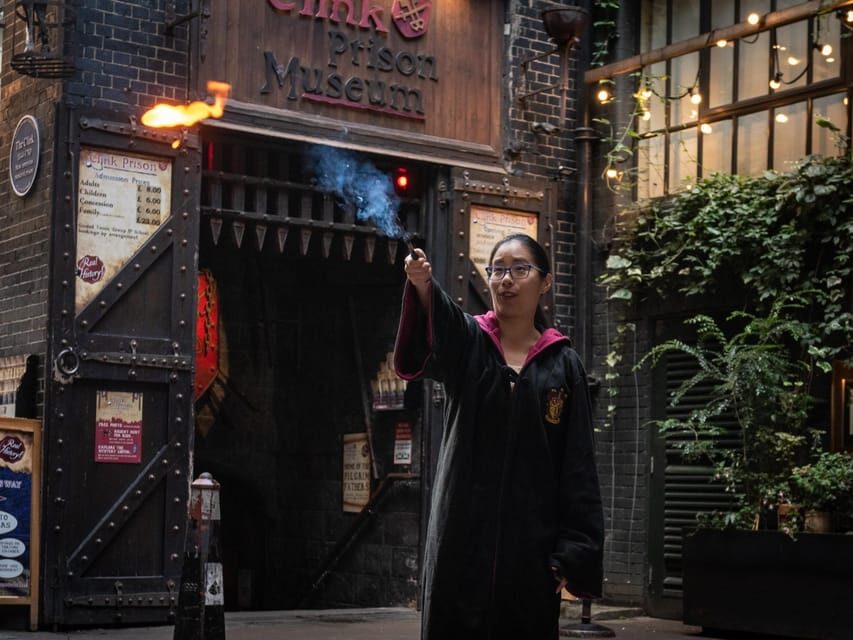 London: Harry Potter Walking Tour & the London Dungeons - Tube rides, time on your feet, and what your ticket day really feels like