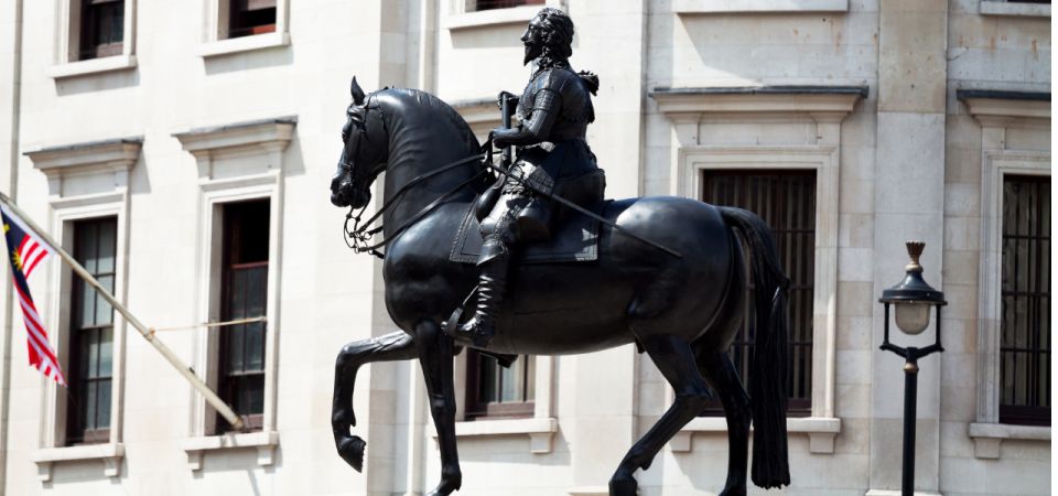 London: Historical Walking Tour in Westminster with an APP - Big Ben, Westminster Hall, and Westminster Abbey Without the Crowd Pressure