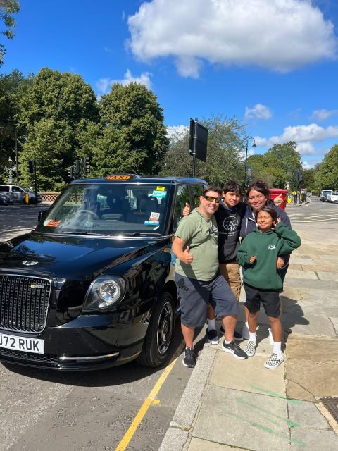 London: Iconic London Taxi Tour - Private 3 hour tour - West London Highlights: Harrods, Royal Albert Hall, and Kensington Palace
