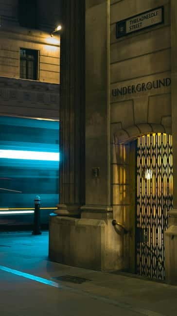 London: Jack the Ripper Tour and Underground Prison in Spanish - Mitre Square and Spitalfields: Where the Route Feels Purpose-Built
