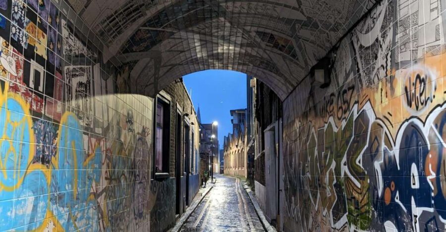London: Jack the Ripper Tour in Spanish - Where You’ll Meet (and How to Find Your Purple Umbrella)