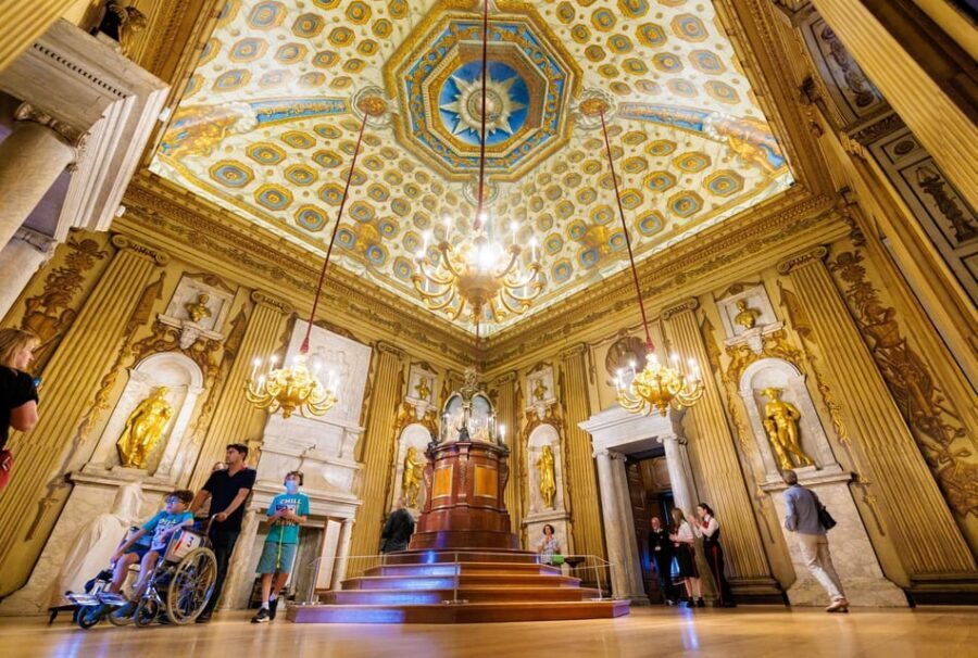 London: Kensington Palace Tour, Guard Change & Afternoon Tea - Key points that make this tour worth your time