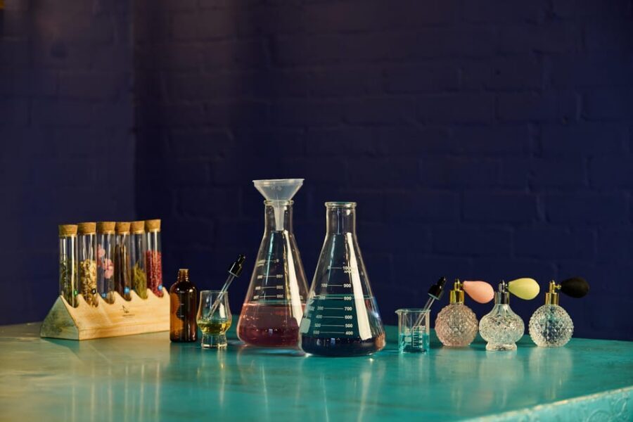 London: Make Your Own Gin Workshop with Take-home Bottle - Meeting up at the Old Royal Naval College and starting with a cocktail