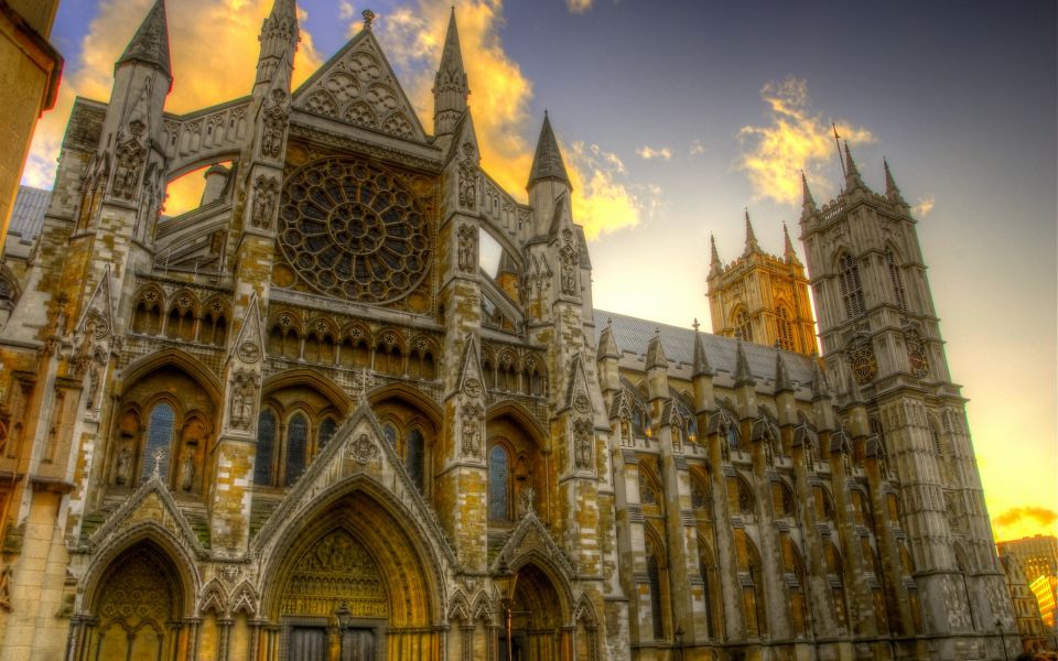 London: Palaces and Parliament Walking Tour - Price and Value: Is $33 a Smart Use of Time?