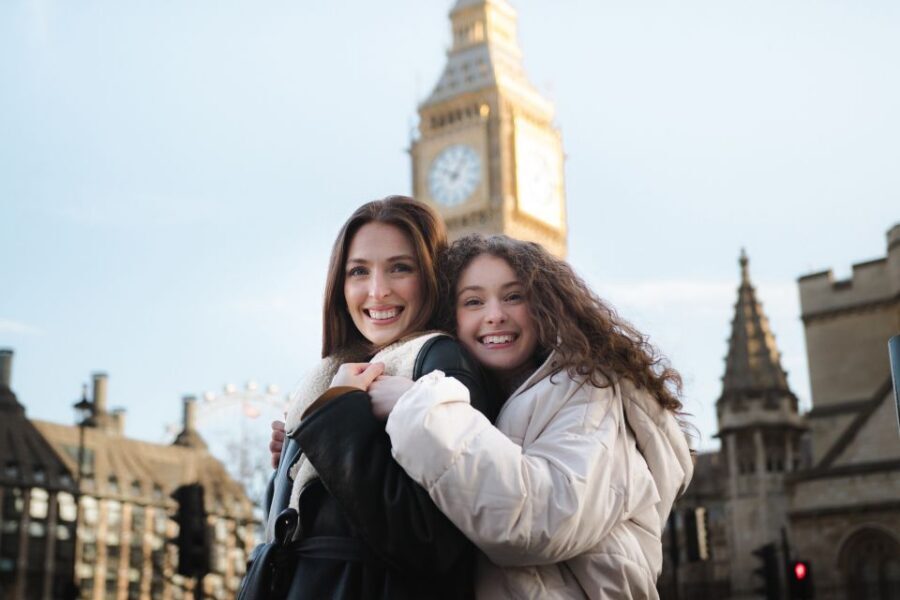 London: Private Landmark Tour with Professional Photographer - Starting at Queen Victoria Memorial: The First Frame Sets the Tone