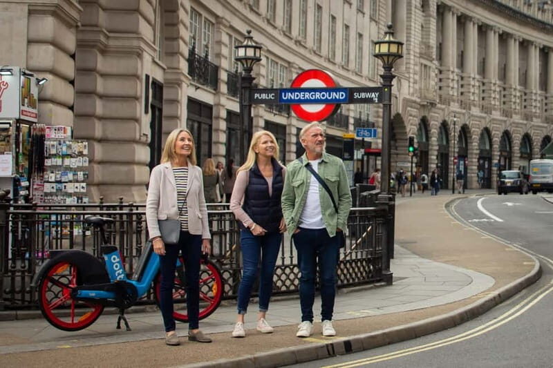 London: Private & Personalized Tour with a Local Insider - Language, group size, and what to expect from the vibe
