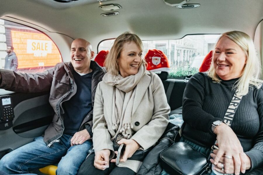 London: Rock and Roll Taxi Tour - How the tour runs: pickup, flexible routing, and time budgeting
