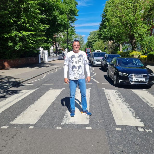 London: Rock N Roll Beatles Private Black Cab Tour - Homes and landmarks: seeing rock legend addresses without pretending you’re trespassing