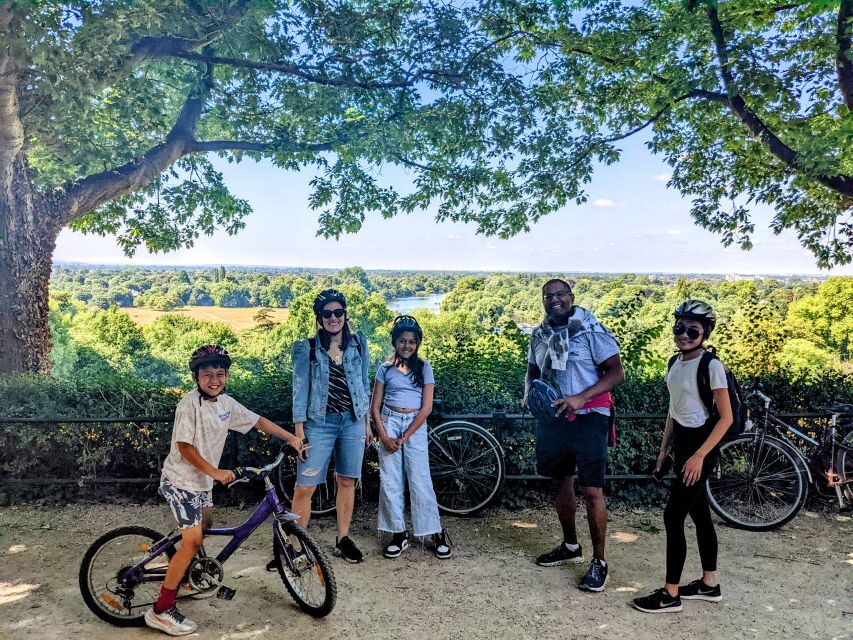 London: Royal Deer Park Bike Tour - Getting started at Richmond Station (and getting your bike fit)