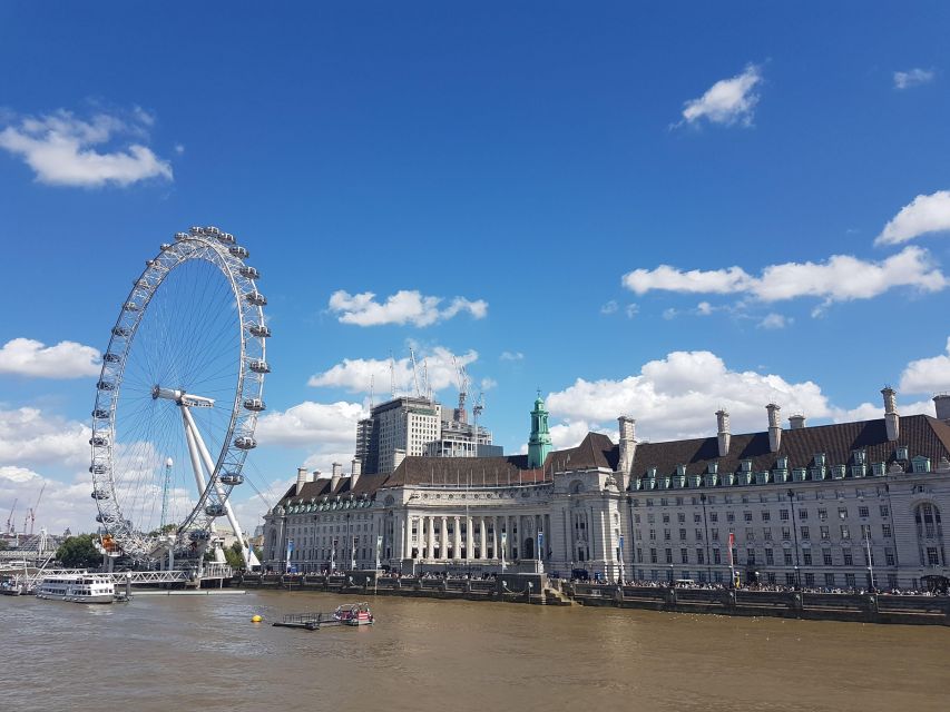 London: See 40+ London Sights – Fun Local Guide - Southbank Centre, St Paul’s, and Borough Market: Culture and Energy on Foot