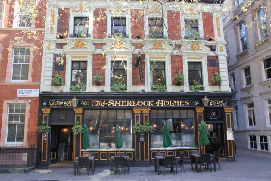 London: Sherlock Holmes Guided City Walking Tour - Bart’s Hospital: Watson’s training and what Conan Doyle picked