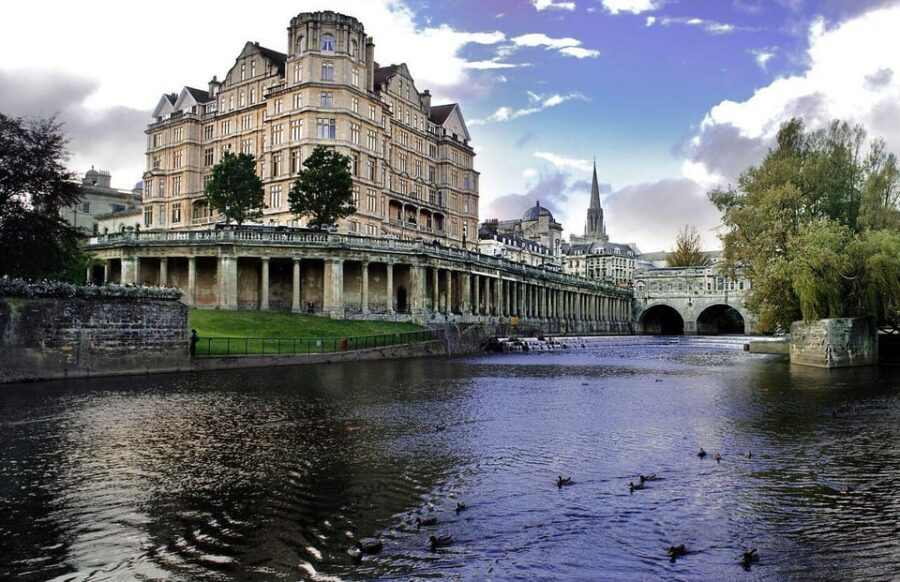 London: Stonehenge & Bath Day Trip with Optional Roman Baths - A one-day best-of: two UNESCO sites, one well-run loop