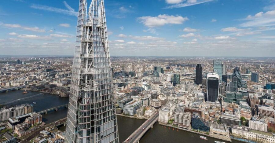 London: The Shard Entry Ticket with Champagne - Boutique finish: the souvenir photo stop
