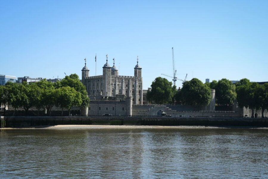 London: Top 30 Sights Tour and Sherlock Holmes Museum - Westminster Abbey, Downing Street, and the “See It, Then Understand It” Walk
