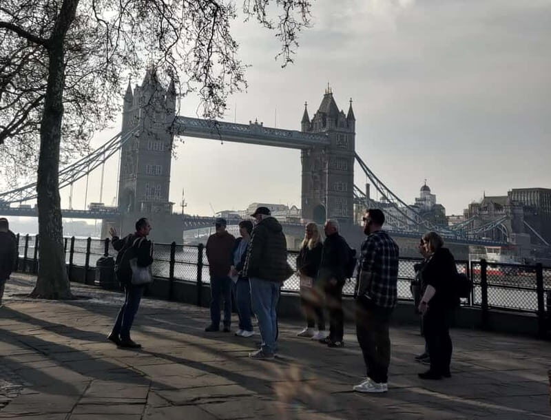 London: Tower of London and Tower Bridge Private Tour - The Crown Jewels stop: where guidance matters most