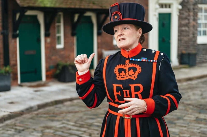 London: Tower of London Entry & Beefeater Private Audience - Key moments you’ll actually care about