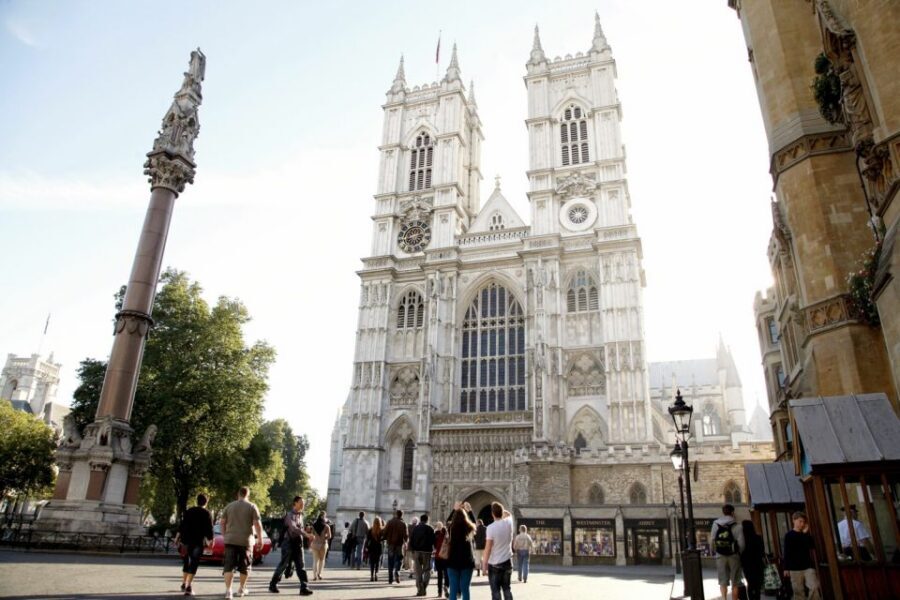 London Vintage Bus Tour and Cream Tea at Harrods - Tower of London Highlight Photos and Traitors’ Gate Stories
