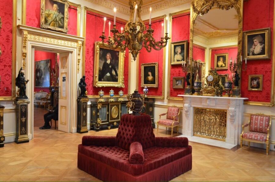 London: Wallace Collection & National Gallery Private Tours - Rococo furniture and the Marie-Antoinette connection