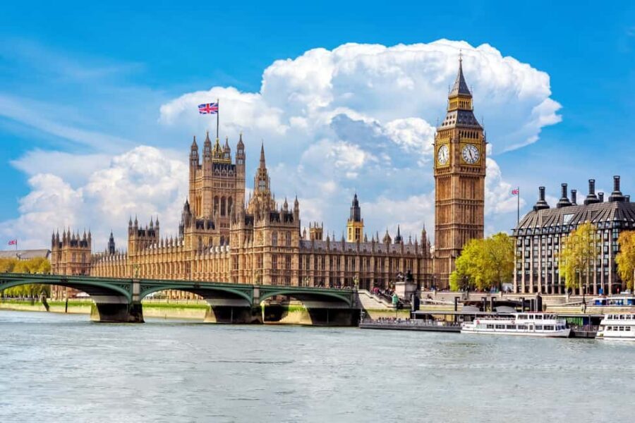 London: Westminster Abbey, Big Ben & Buckingham Guided Tour - Big Ben and Parliament Square: where the power story starts