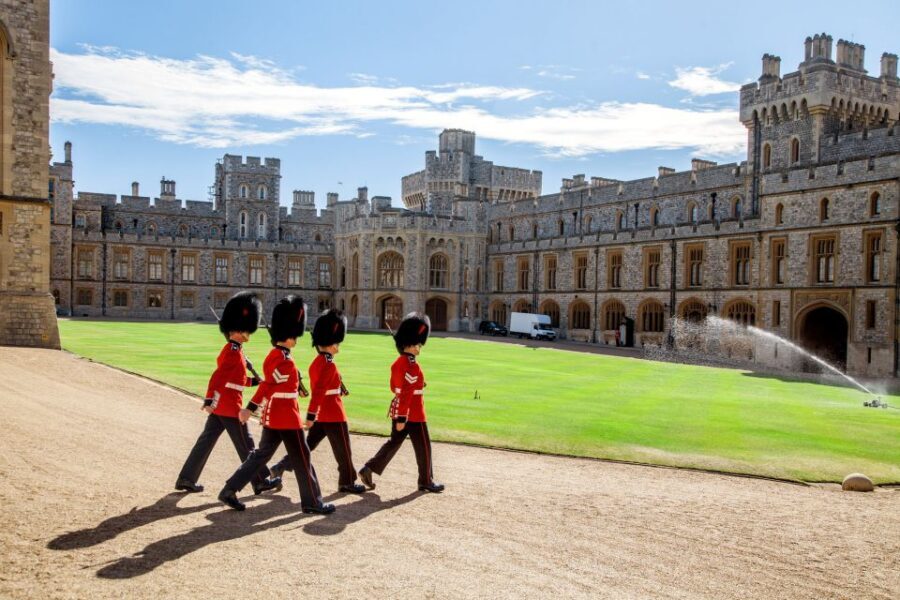 London: Windsor Castle, Stonehenge, and Bath Day Trip - St George’s Chapel and the State Apartments: what to focus on