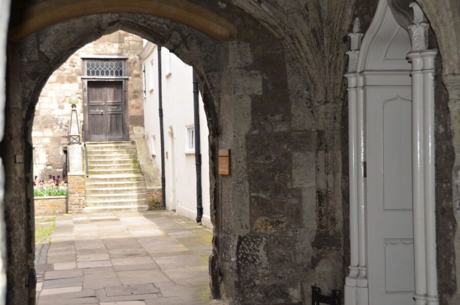 London's Hidden Treasures Tours by Black Taxi Cab - Why a black taxi makes London click