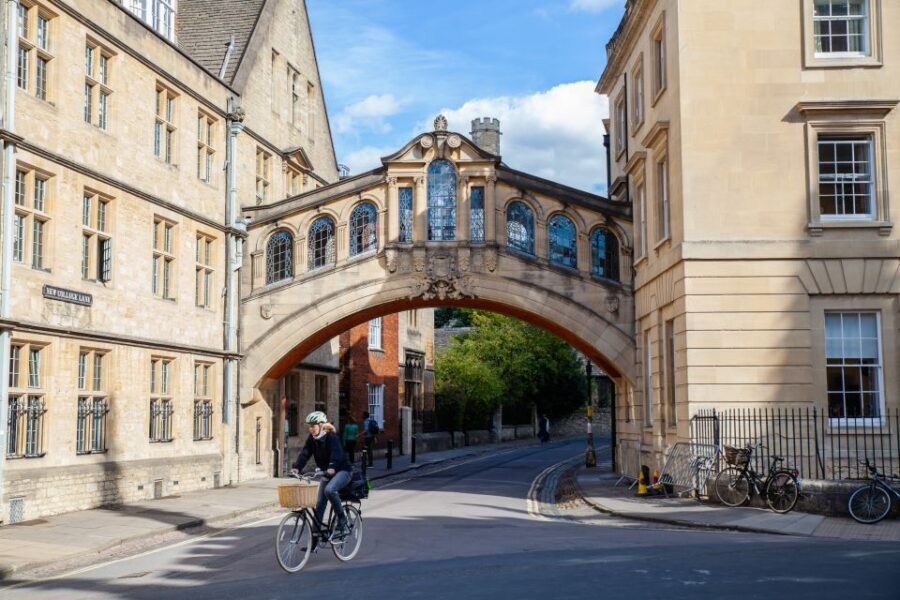 Oxford: City Bike Tour with Student Guide - Price and Value: Is $40 Worth Two Hours of Oxford?