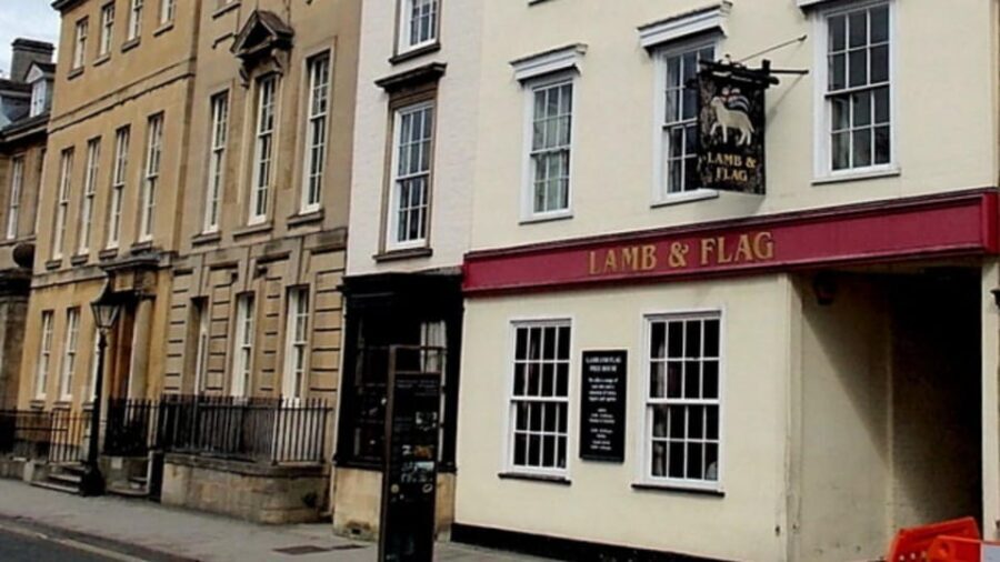 Oxford: Historic Pubs & Taverns Guided Walking Tour - Why Oxford’s pubs are more than a pit stop